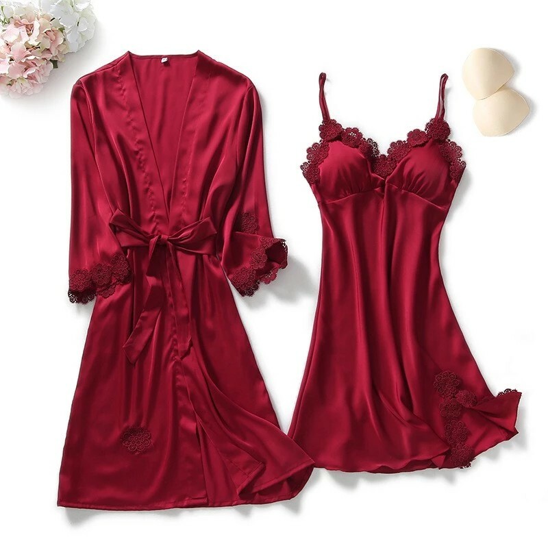 Pyjama Deux Pièces En Satin Et Dentelle Rouge Bordeaux - Taille L - Marque LauraLily