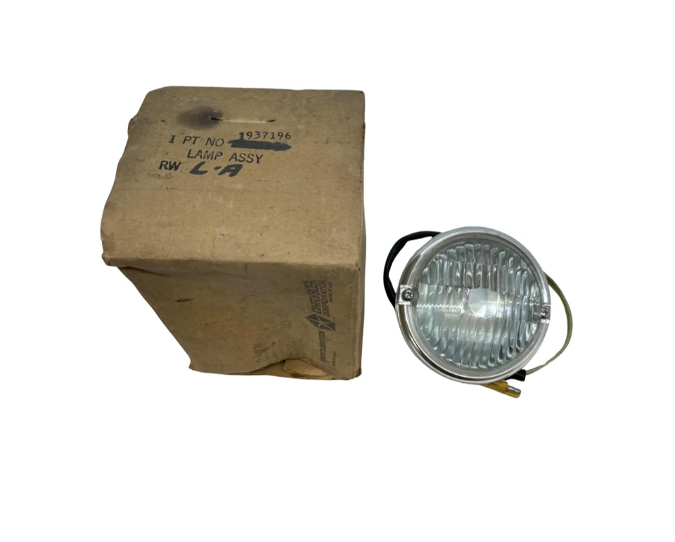 Conjunto de lámparas de estacionamiento serie Dodge Truck D100 D200 D300 1960-1961 1937196 nuevo de stock Foto 2 de 4