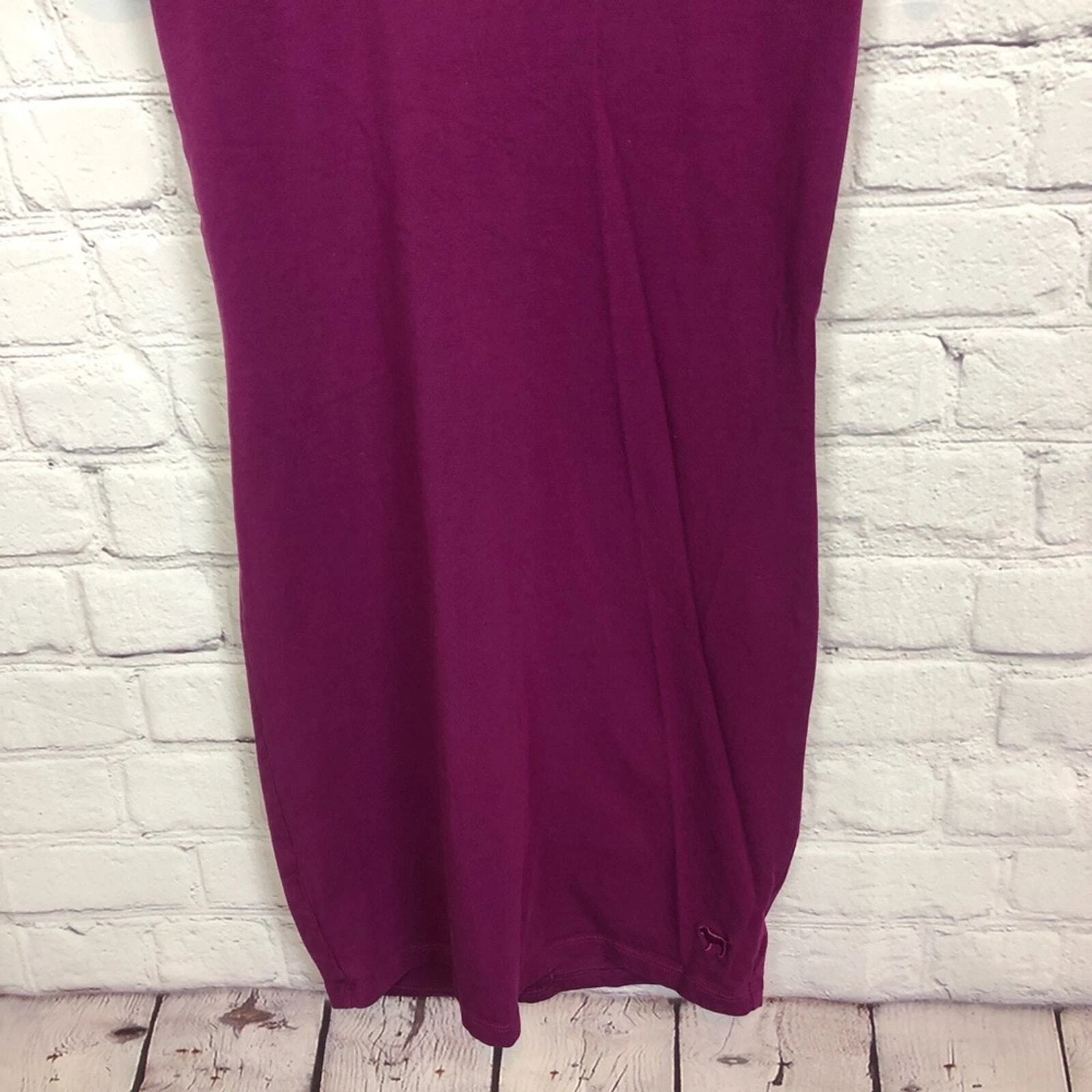 UNDERCOVER Abito rosa Victoria’s Secret con scollo a cuore dietro taglia media