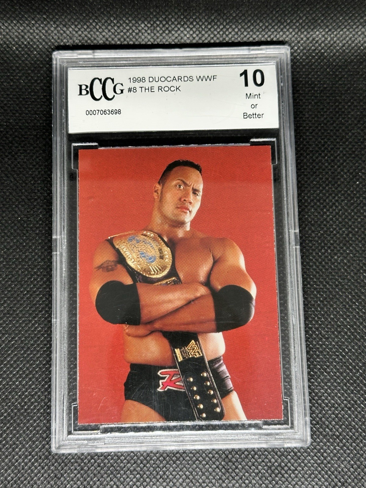 1998 DUOCARDS 1998 Comic Images WWF Dwayne “The Rock” Johnson ROOKIE Cards view 2