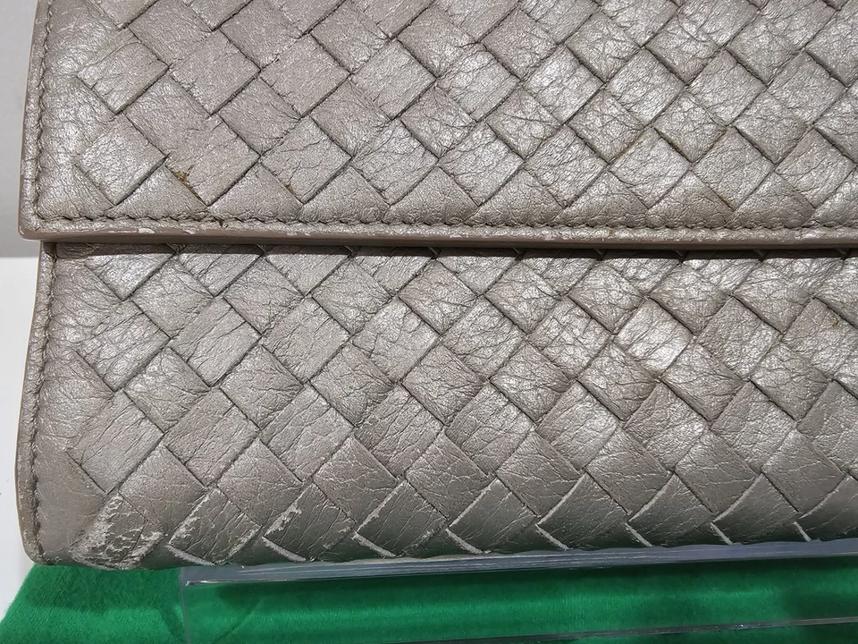 Cartera de cuero Bottega Veneta plateada Intrecciato con bolsa antipolvo Foto 3 de 4