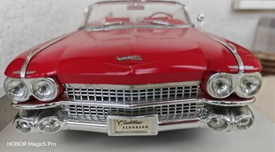 Maisto ; Cadillac Eldorado Biaritz  1959 Red 1:12