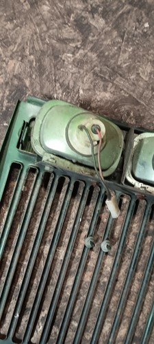John Deere 130 160 165 170 175 180 185 Grille Light Kit AM104928 E4 - Picture 7 of 8