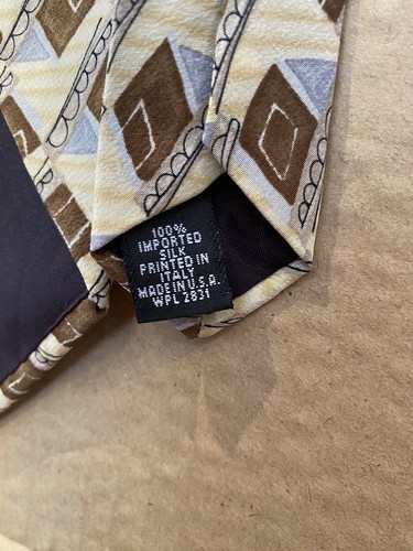 Gianfranco Ruffini Italy 100% Silk Tie Made in USA WPL #2831 3.75" W x 60" L - Picture 10 of 10