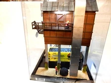 Menard's -O Scale Sooty's Coal Tipple with Ore Car & Die-cast Truck-Lighted-New!