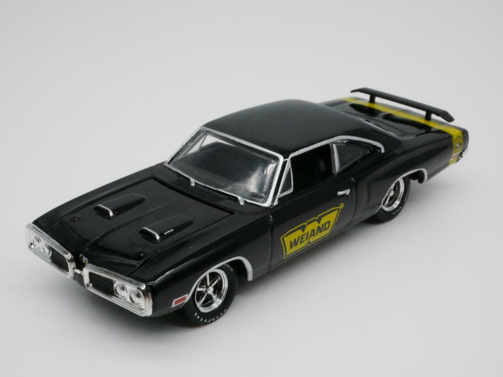 1970 Dodge super bee HEMI  ミニカー 1970 Dodge Coronet Super Bee HEMI - Purple 1:64 Scale
