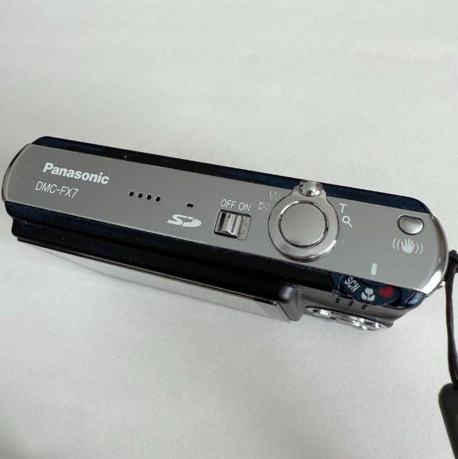 Panasonic LUMIX DMC-FX7 ネイビー