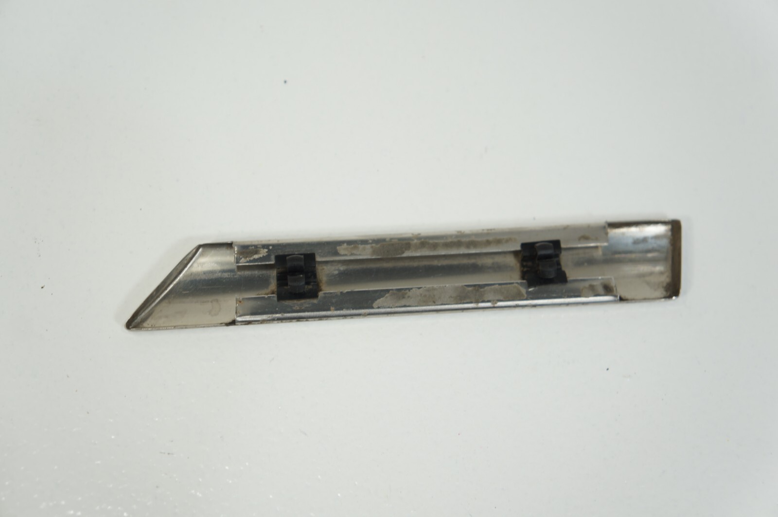 2005-2012 BENTLEY FLYING SPUR REAR RIGHT PANEL MOLDING PIECE TRIM CHROME OEM