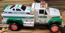 Hess Truck Car Hauler & Vehicle Toy Set Electronic & Lights Works 2011 Dated