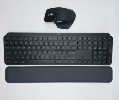 Logitech MX Keys S Performance Combo: MX Master 3S, MX Keys S & MX Palm Rest