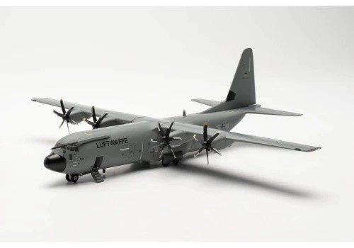 Herpa Wings Lockheed C-130J-30 Hercules Luftwaffe "Franco-German Airlift Squadro - Bild 4 von 4