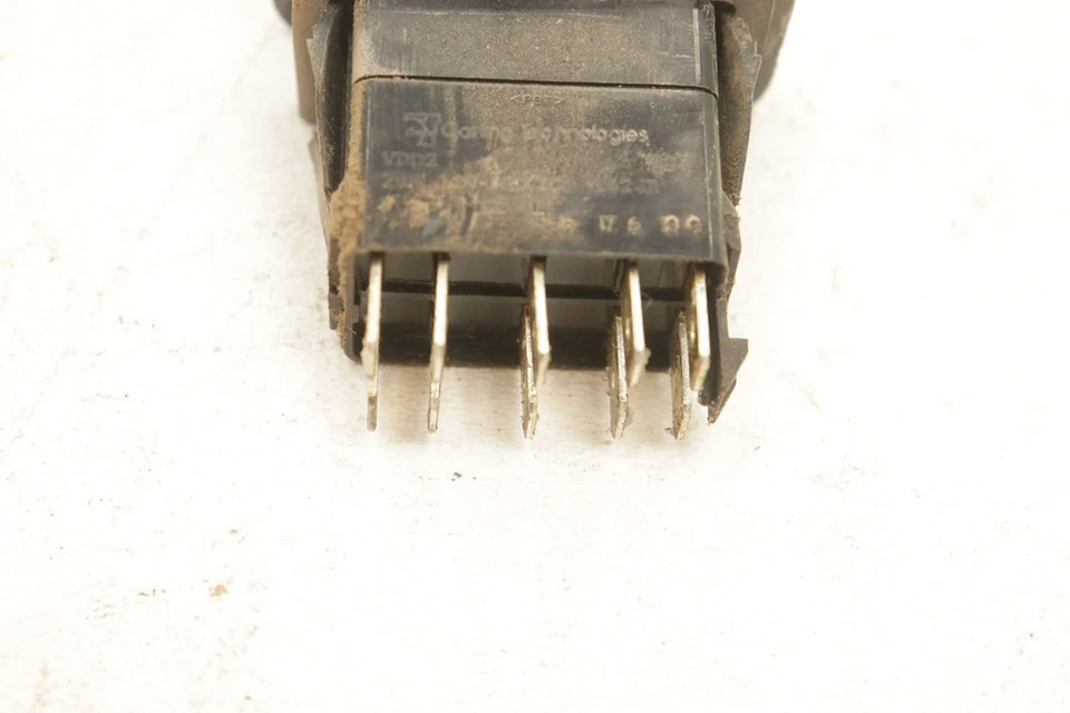 Interruptor de botón Can-Am Commander MAX 1000 XT 15 2x4 4x4 710001737 51043 Foto 3 de 3