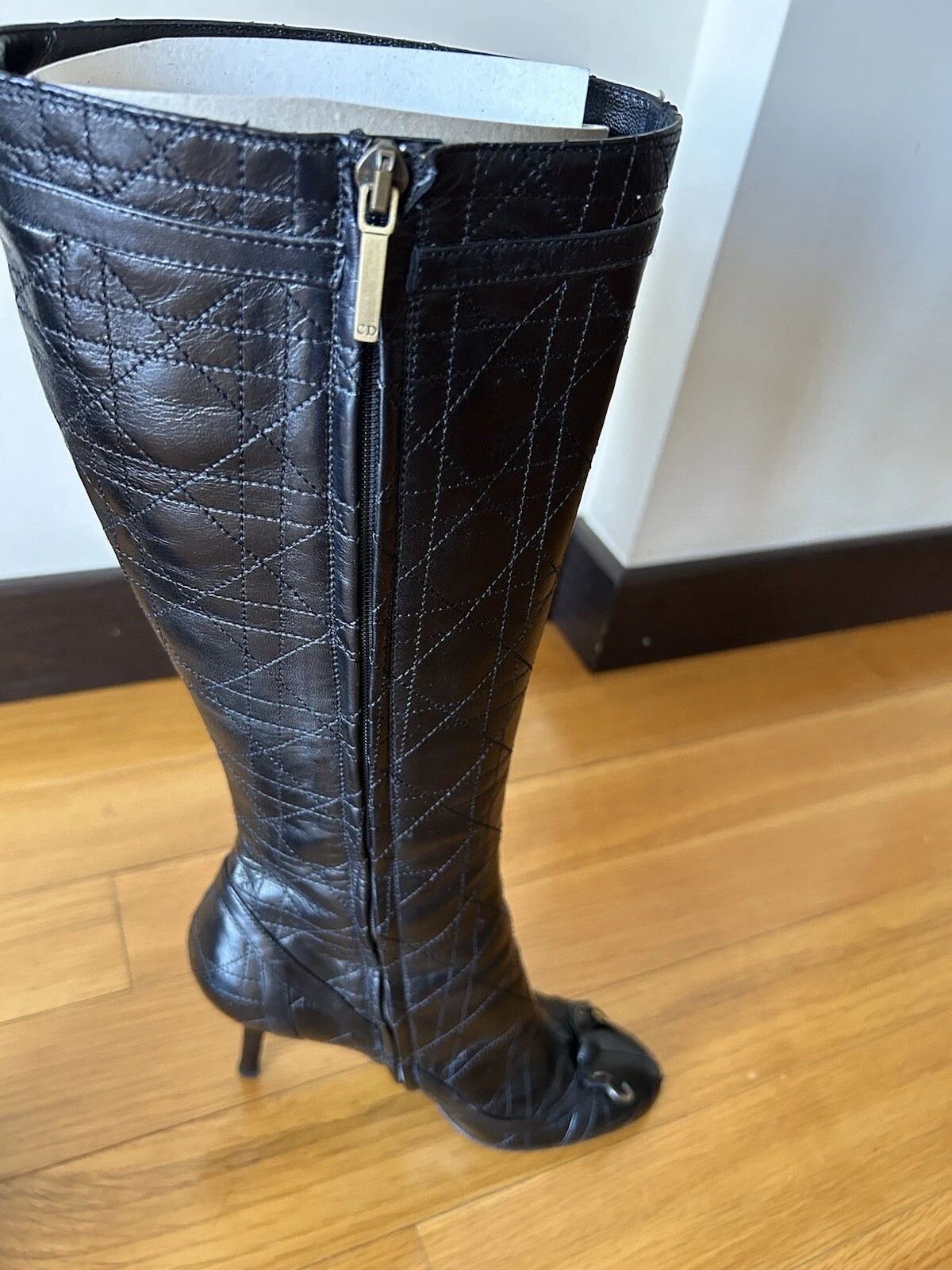 Bottes hautes Christian Dior matelassées en cuir