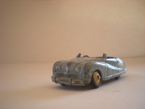 Vintage Dinky Toys 106 Meccano 3 1/2" Austin Atlantic blue w/ dark blue - Picture 3 of 10
