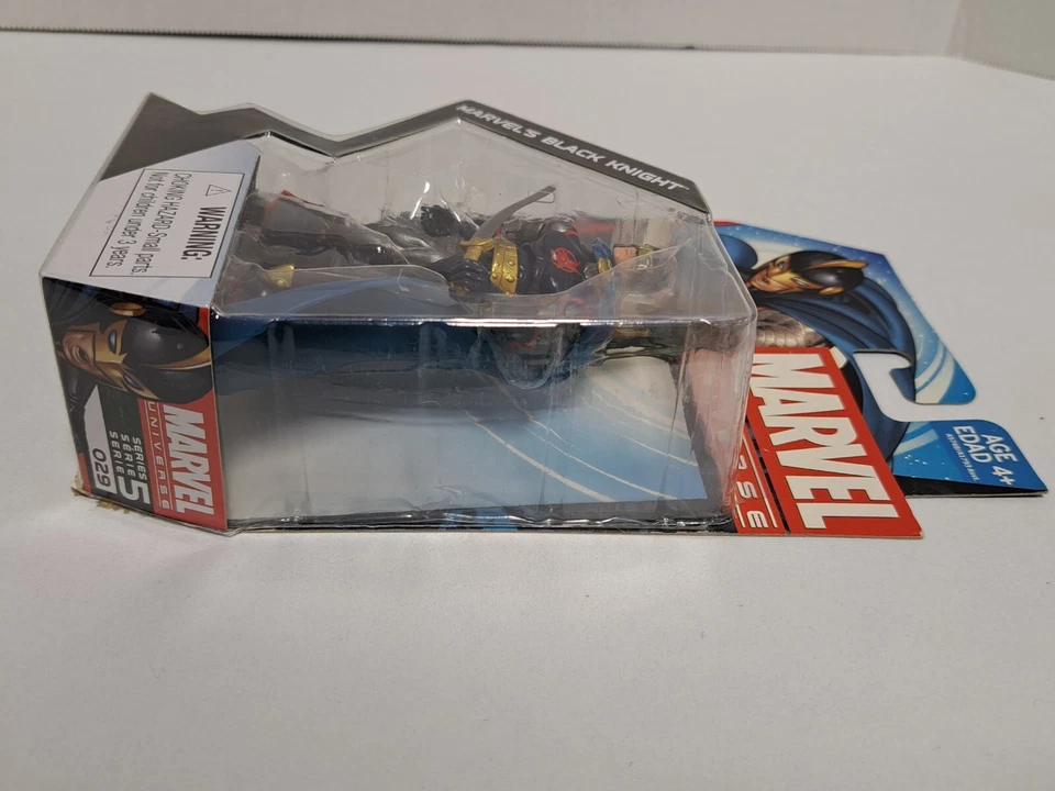Экшн-фигурка Hasbro Marvel Universe BLACK KNIGHT 3,75 дюйма Infinite серия 5 #029 - Изображение 4 из 4