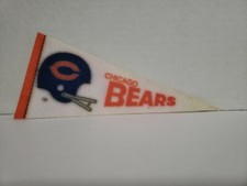 Vintage 1970 9” NFL Pennant Flag Chicago Bears Red White Blue Helmet 