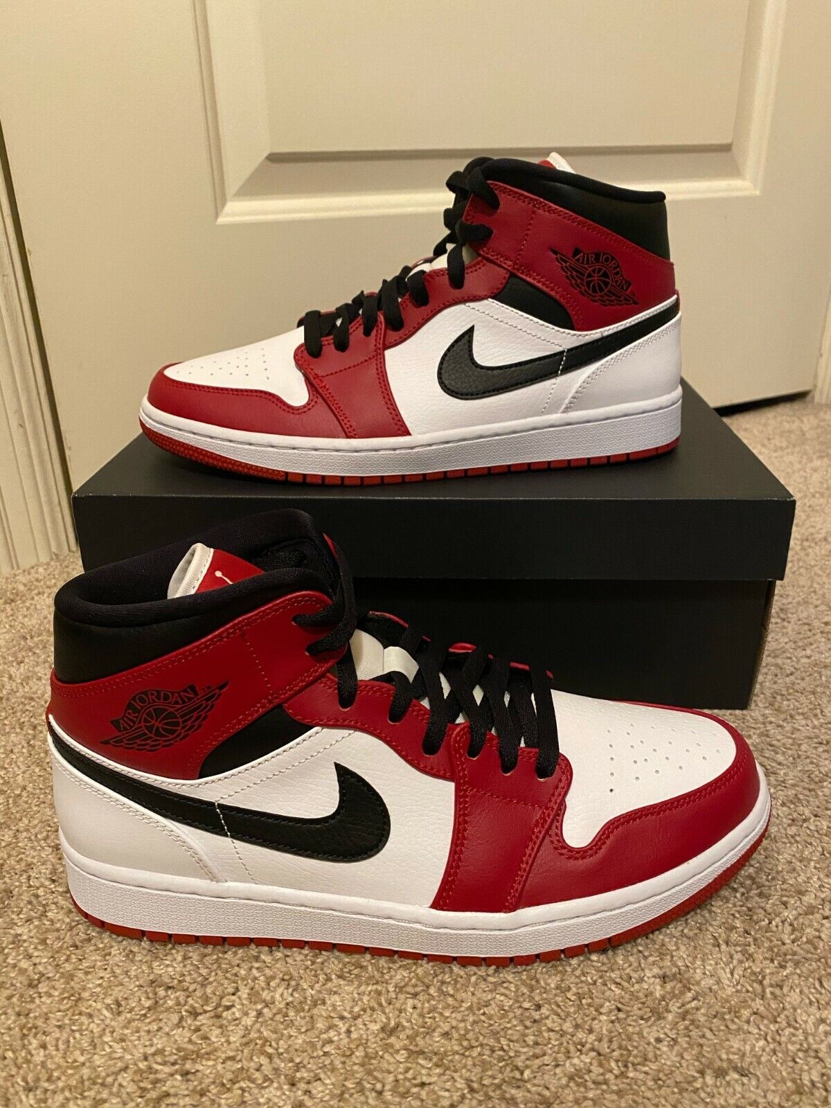 air jordan 1 mid chicago 2020