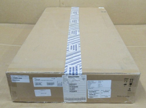 New EMC Isilon Celestica D2024 24-Port 10Gb FC 2x 40GbE Switch 1U 100-575-036-01 - Picture 3 of 6