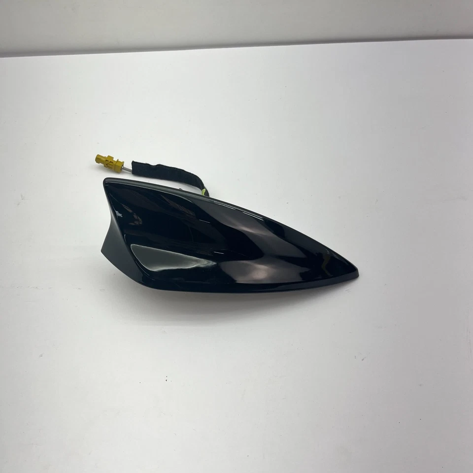 2018-2019 CADILLAC XTS SATELLITE HIGH FREQUENCY RADIO ANTENNA 23346824 - Image 2 of 4