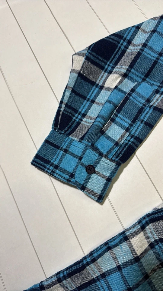 Alpinestars mens XL blue white polyester blend flannel button up casual shirt - Image 4 of 4