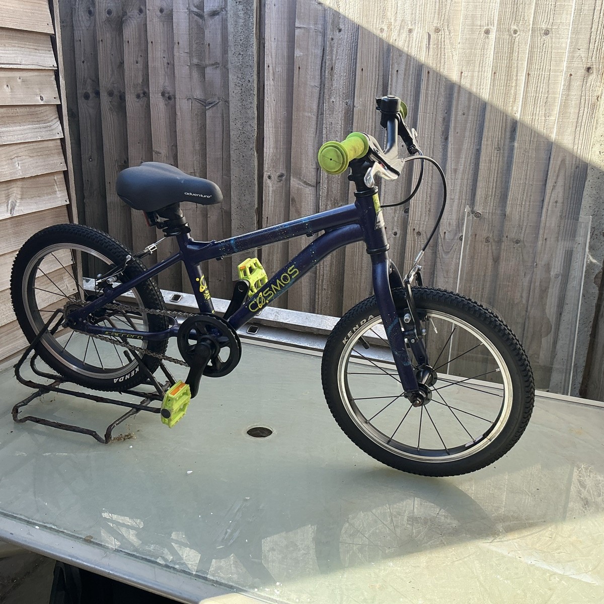 Carrera Cosmos 16 Childs Bike Light Weight Frame Ref 4030j UK