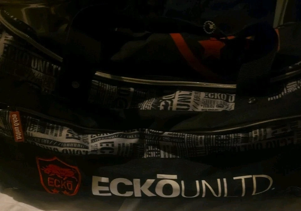 BOLSO DE LONA GRANDE ECKO UNLTD 24"  Foto 2 de 4