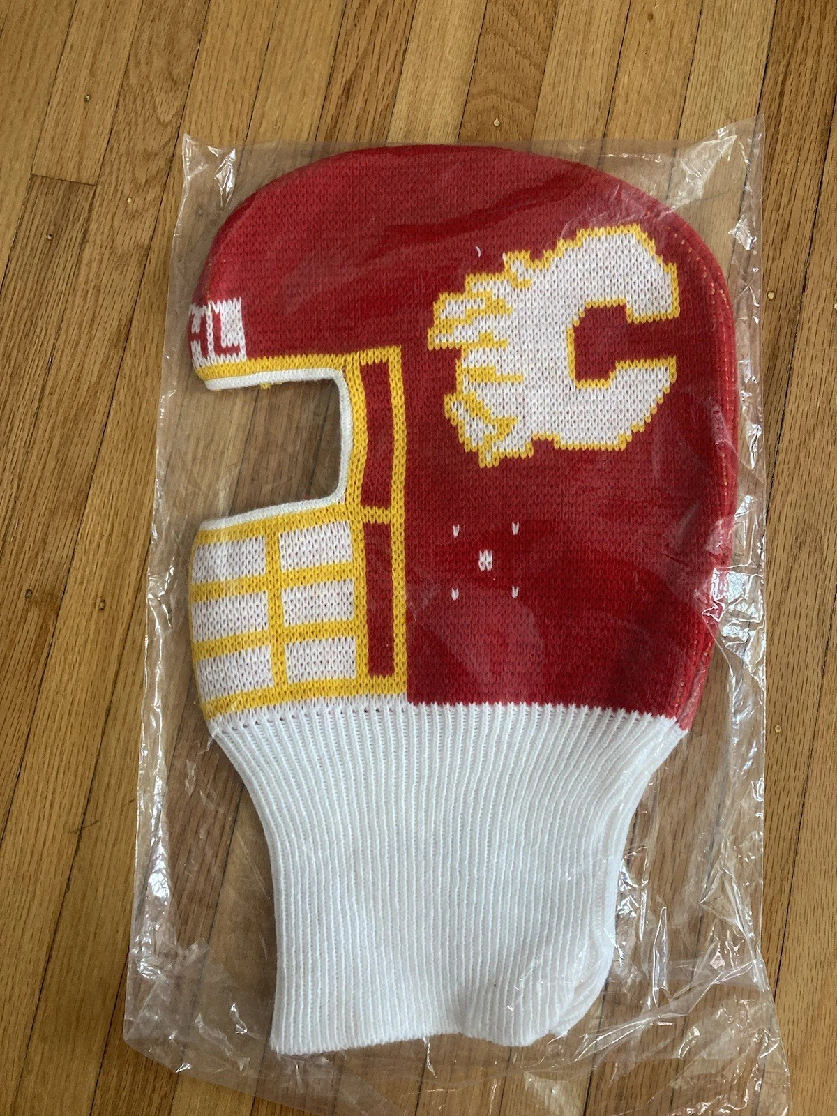 Calgary Flames Knit Hat Helmet Game Face VINTAGE 1990 Cap balaclava ski mask