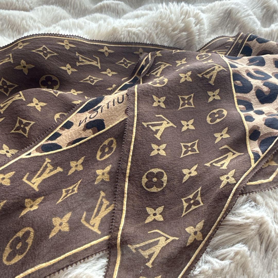 Louis Vuitton Leopard Bandeau Silk Scarf M72394 Monogram