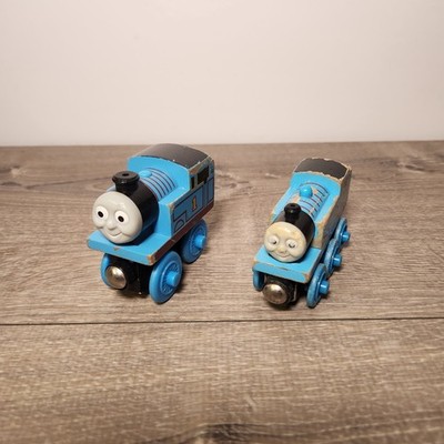Lot Of 2 Thomas & Friends Wooden Railway Train Thomas Tank Engine Magnetic READ