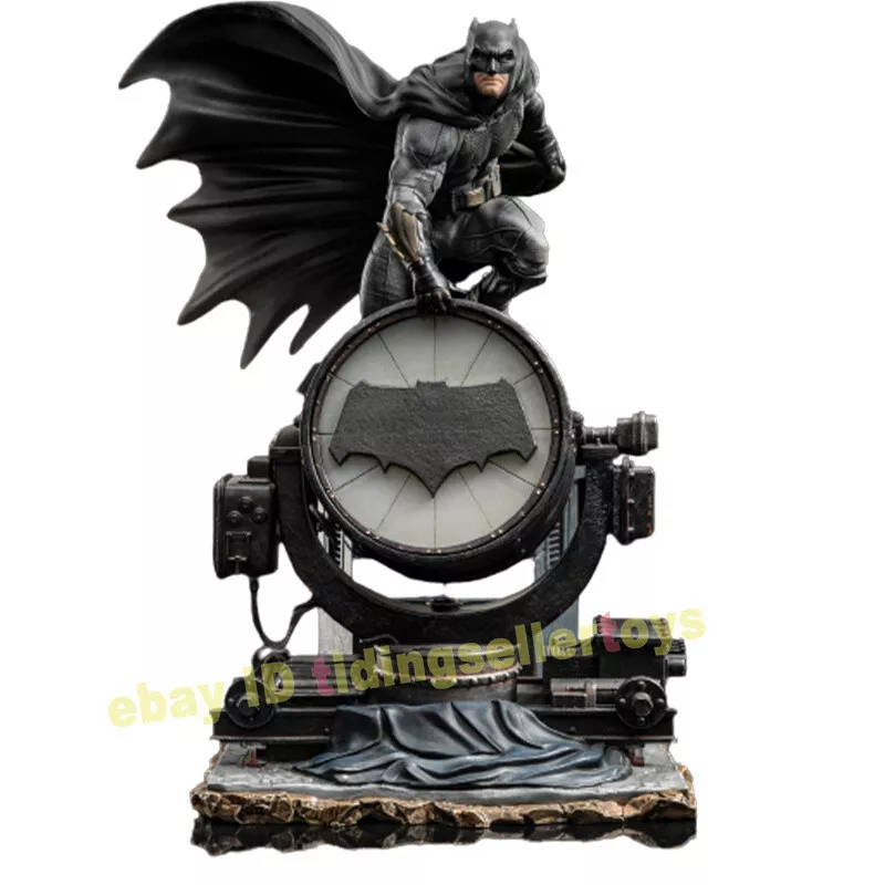 IRON STUDIOS Batman Justice League 1/10 Resin Statue LED