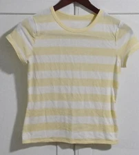 Arizona Women's Casual Tee Size M Pastel Yellow & White Stripe Short Sleeve, LNC