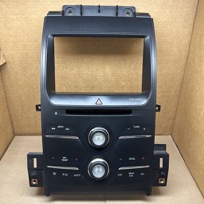 2010-2012 Ford Flex Radio Face With Climate Control Aa8t-18a802-Cb