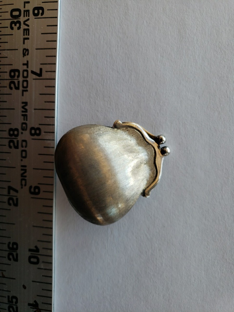 ANTIQUE GUCCI STERLING MINIATURE COIN PURSE PILL BOX SIGNED ANTIQUE GUCCI STERLING MINIATURE COIN PURSE PILL BOX SIGNED