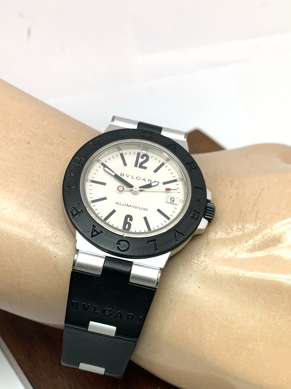 Bvlgari Men's Watch AL38A Aluminum Swiss Automatic Silver Dial Black Rubber 38mm image 4