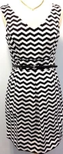 NWT WHITE HOUSE BLACK MARKET 8 SLEEVELESS V NECK ZIG ZAG TULIP DRESS $160.