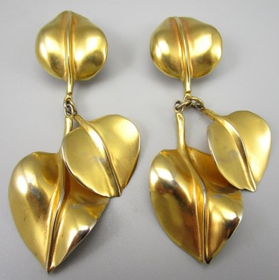 UNUSUAL EARLY 1980'S ROBERT LEE MORRIS GOLDTONE DANGLING LEAVES CLIP ON EARRINGS