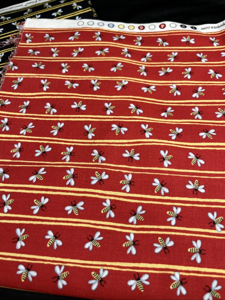 Tela Fun On The Farm, 100% algodón, 2 yardas de abejas, rojo negro Foto 2 de 4