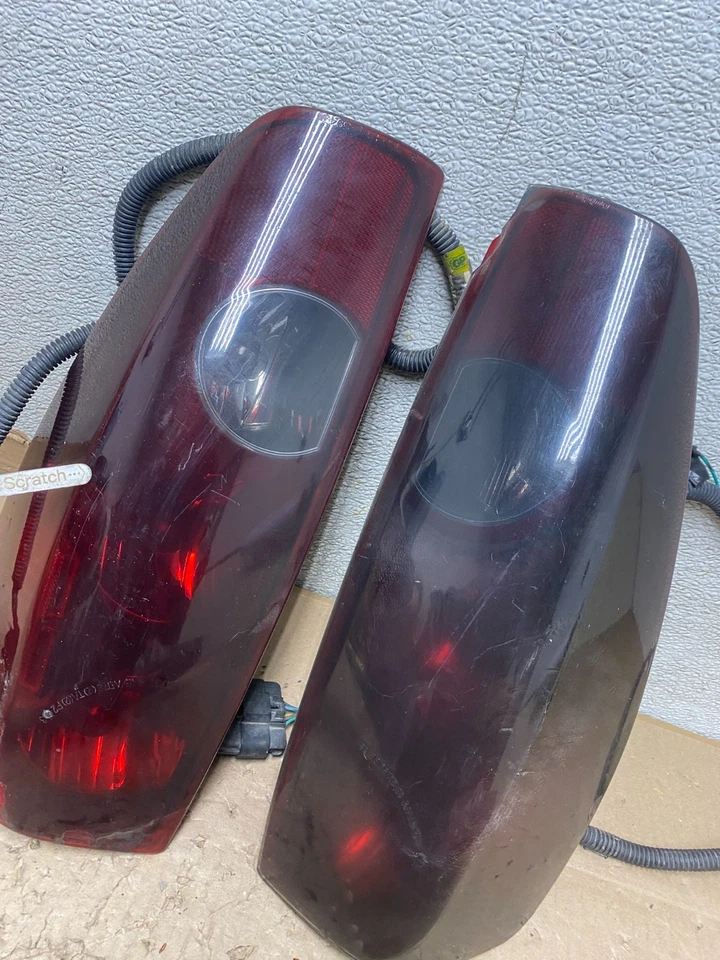 Juego de luces traseras izquierda+derecha Chevrolet Colorado GMC Canyon 2004 a 2012 U6512 DW Foto 4 de 4