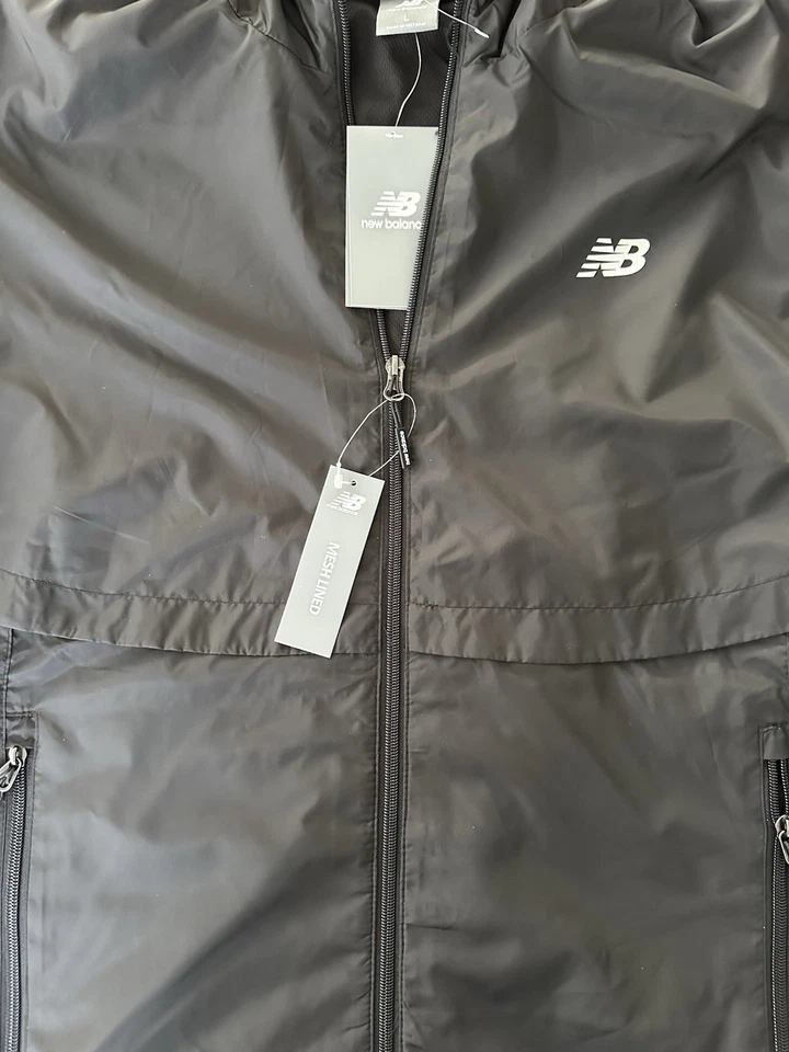 Jaqueta corta-vento New Balance forrada de malha com capuz preta masculina grande nova com etiquetas - Imagem 3 de 4