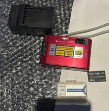 Sony Cyber shot RED DSC-T100 8MP NEW CONDITION battery,2 memory sticks incl.