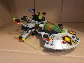 1997 Retired LEGO UFO Space , 6915 Warp Wing Fighter, and 6836 V-Wing Fighter