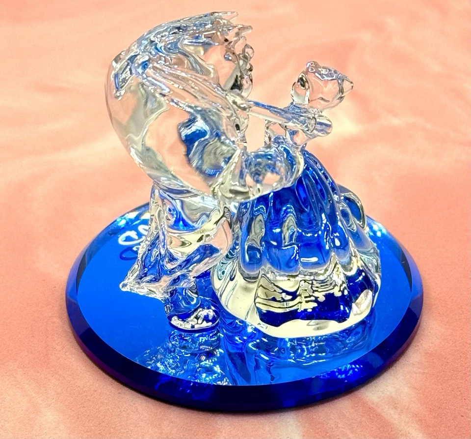 Beauty and the Beast Glass Figurine – Hong Kong Disneyland Exclusive Display - image 2 of 4