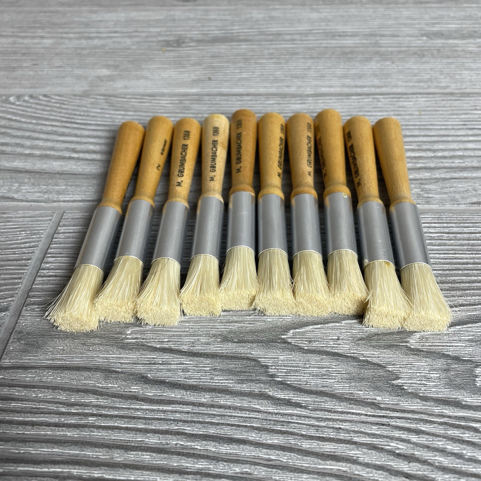 Lot of 10 Vintage M. Grumbacher Gainsborough #1368 Size 2 Stencil Brushes NOS