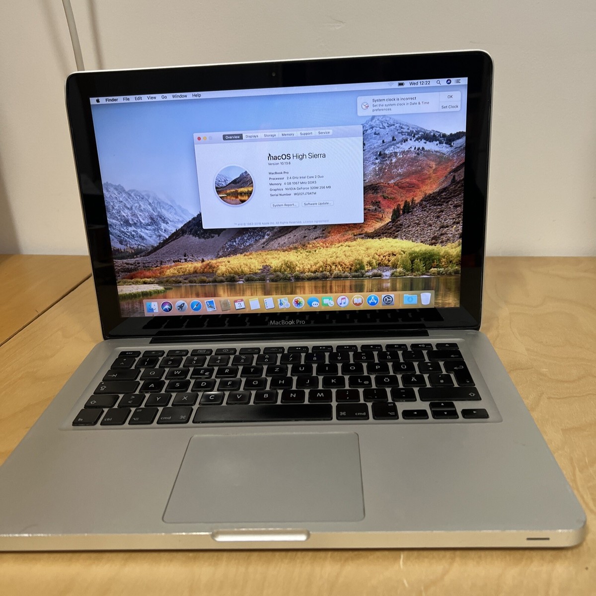 Apple MacBook Pro MC374J/A 13.3型 2010年製Apple MacBook Pro 2400