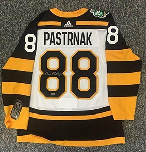 pastrnak jersey winter classic