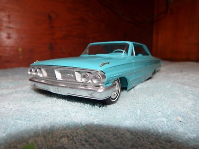 1964 FORD GALAXIE 500 XL DEALER PROMO MODEL CAR 1/25 Scale