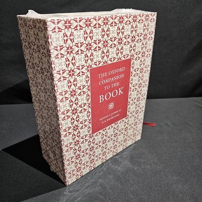The Oxford Companion to the Book 2 Volume Set Suarez & Woudhuysen Decorative Red