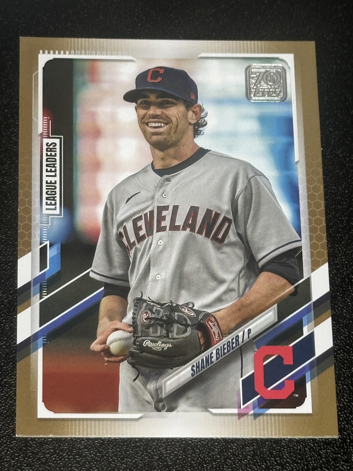 2021 Topps #90 Shane Bieber Gold #/2021