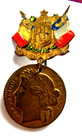 LOT OF 2 FRENCH WORLD WAR ONE MEDALS SOUVENIRS OF THE WAR PINS NICE LOT LQQK ! — photo 5