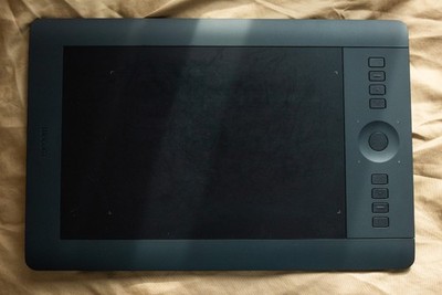 Wacom PTH651 Intuos Pro Pen and Touch Tablet | Cable & Pen Holder - Black